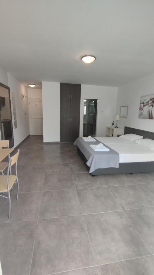 Nissi Avenue Studio Aya Napa Dış mekan fotoğraf