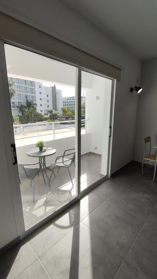 Nissi Avenue Studio Aya Napa Dış mekan fotoğraf